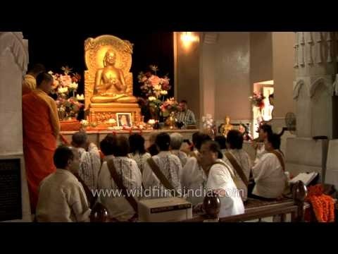Tibetan devotees at Mulagandhakuti Vihara at Sarnath