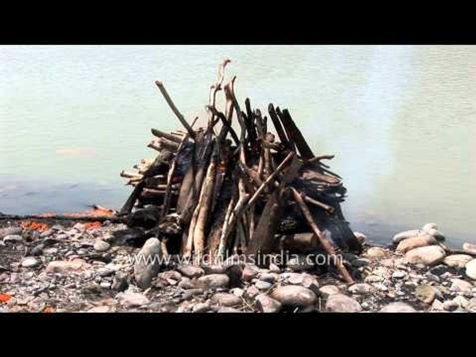 Dead body burning in Chandi Ghat