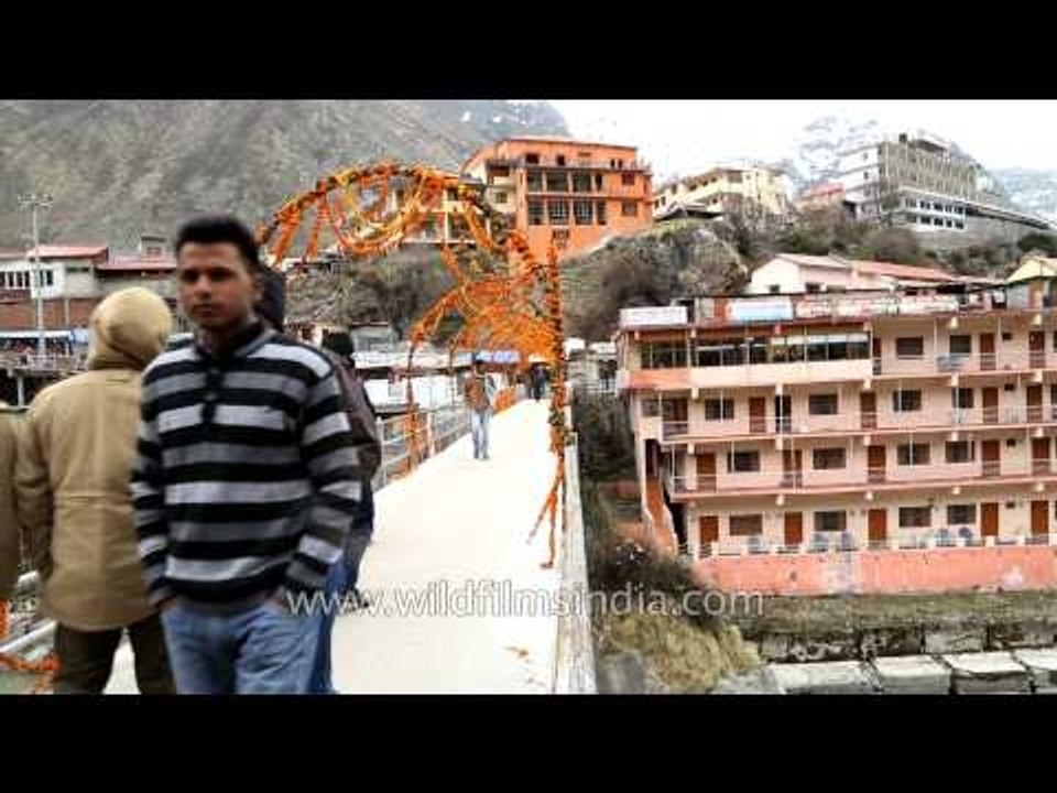 Bridge leading towards Badrinath temple