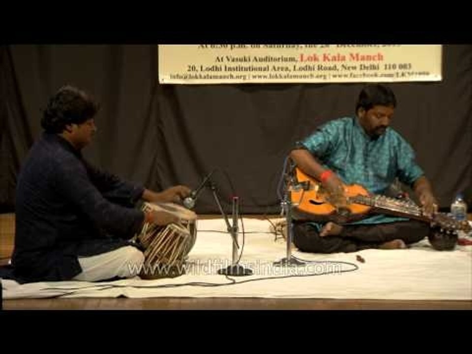 Ajay Pandit Jha playing Mohan Veena in Delhi