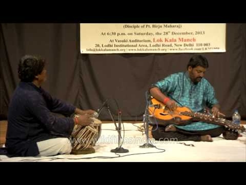 Indian cassical musician Ajay Pandit Jha playing Mohan Veena