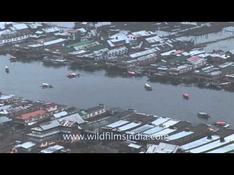 Dal Lake - the most beautiful lake in Srinagar
