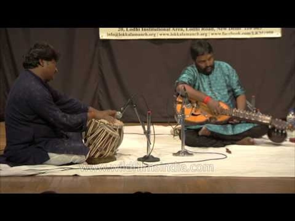 Mohan veena performance by Ajay Pandit Jha at a concert in Delhi