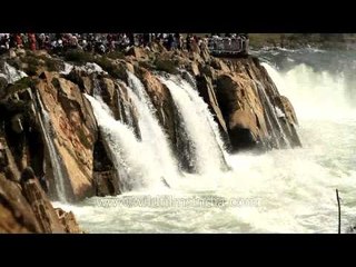 Marble rock waterfall at Bhedaghat,Jabalpur