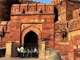People visiting the Agra Fort, Uttar Pradesh