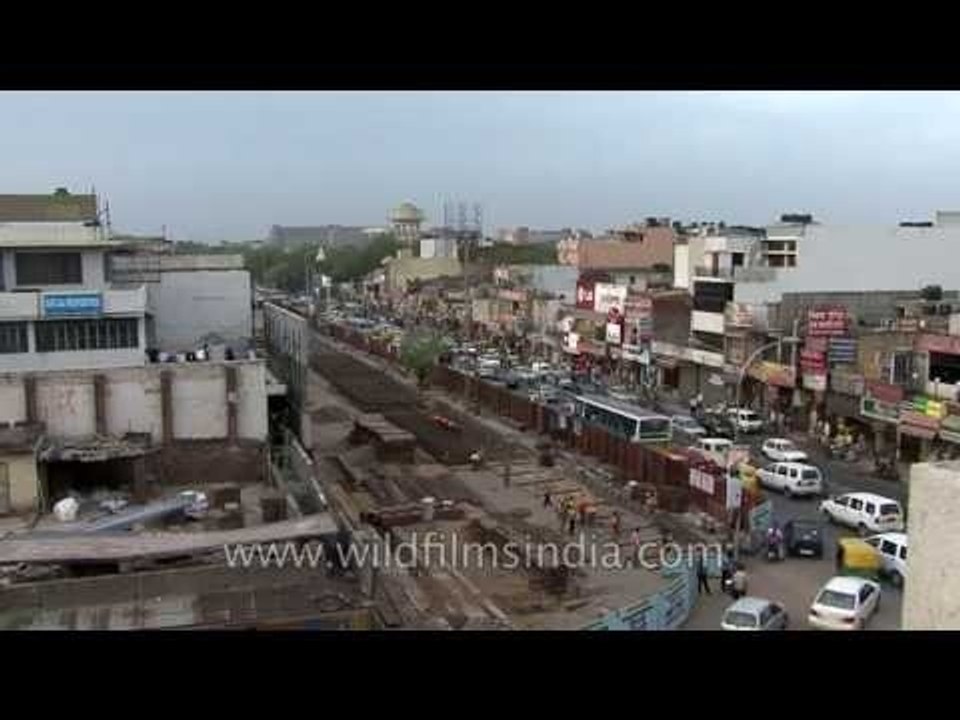Heavy traffic due to Delhi Metro construction work - New Delhi
