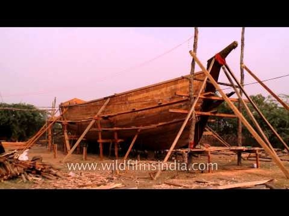 Wood - Traditional boat building material