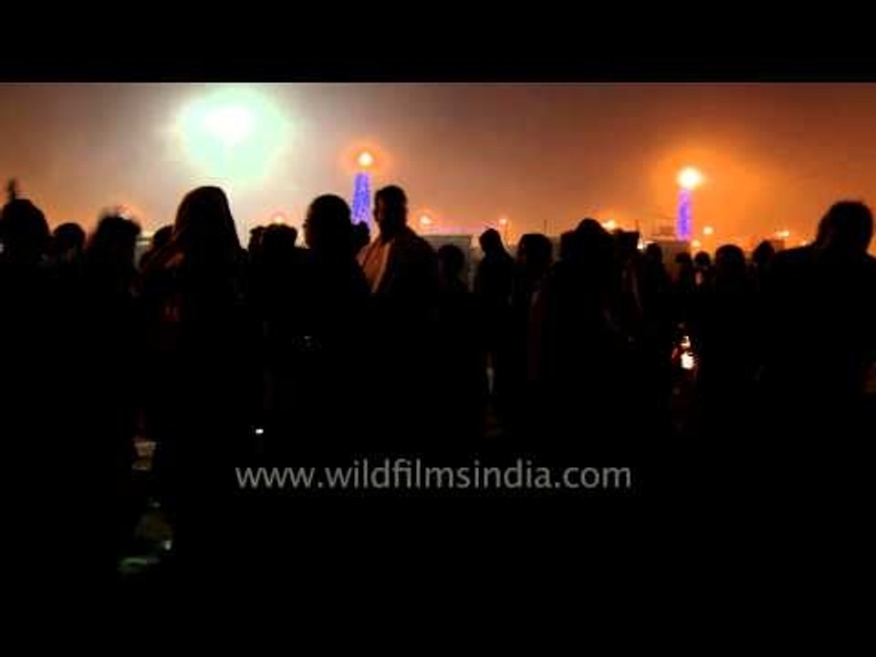 Pilgrims singing holy songs- Gangasagar Mela