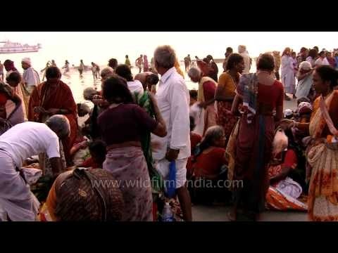 Huge devotees at Gangasagar mela
