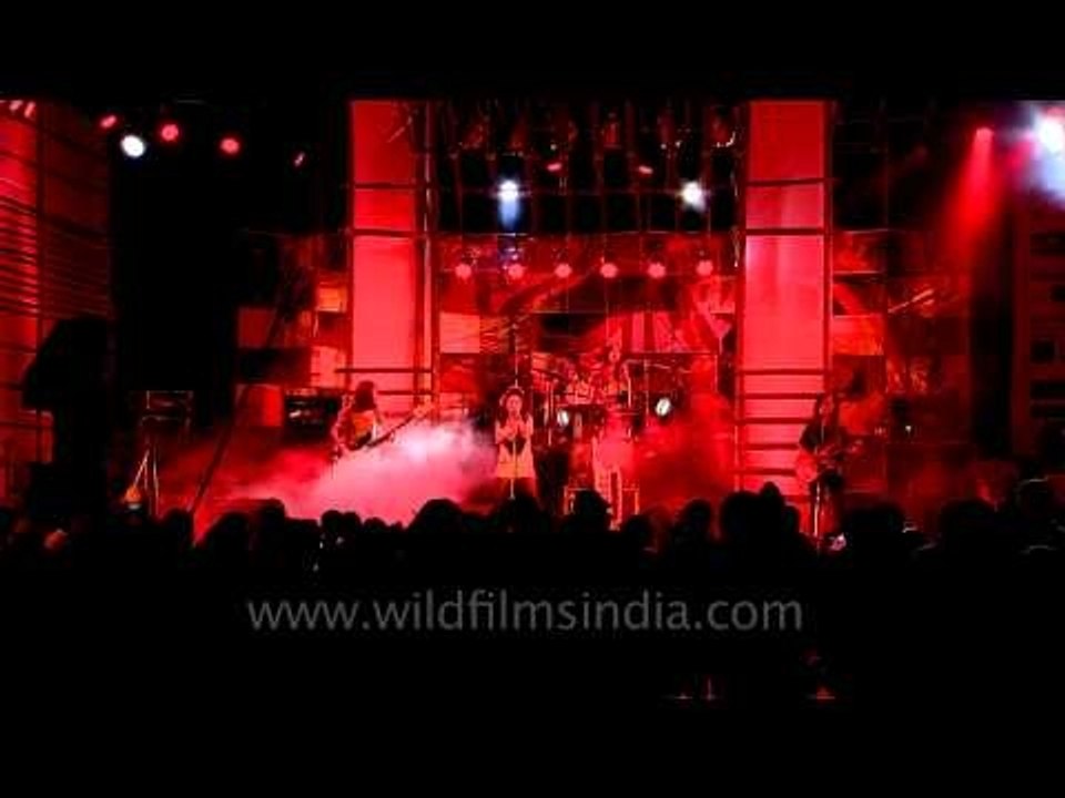 Girls band from North East- The Vinyl Records