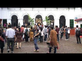 Hurly-Burly in a Durga Puja pandal in Kolkata