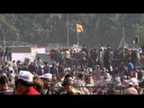 Victorious AAP celebrating in Ramlila maidan