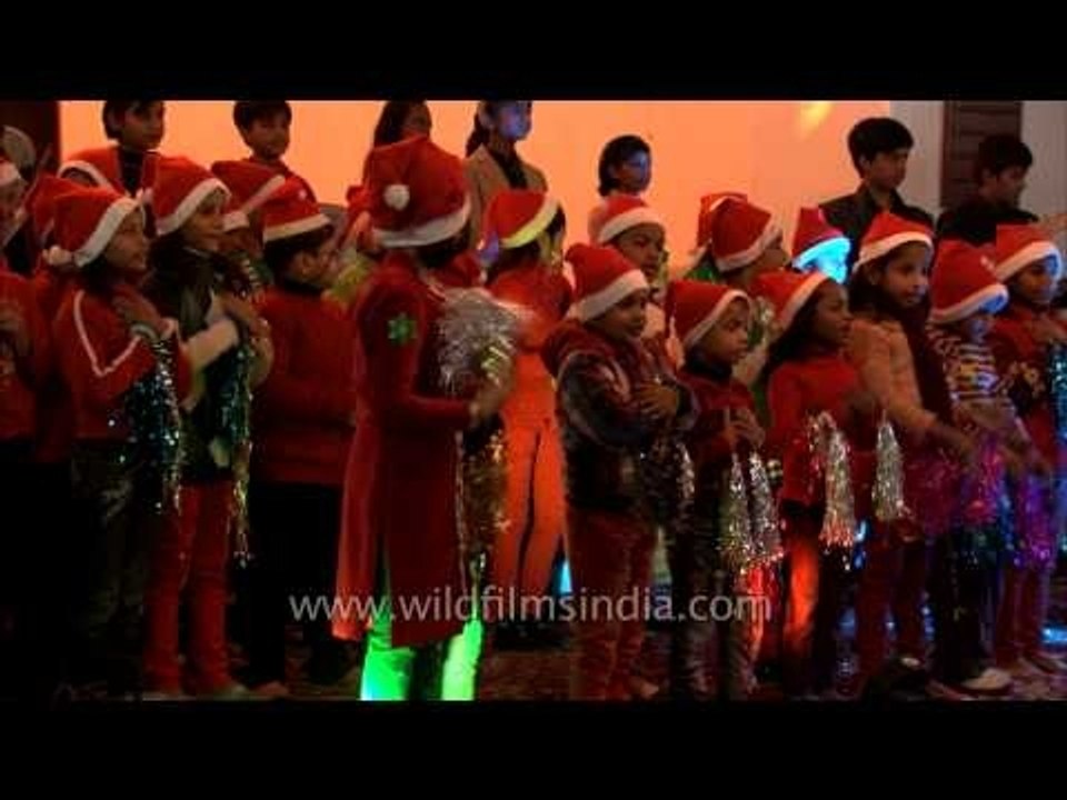 Tiny tots singing Christmas songs