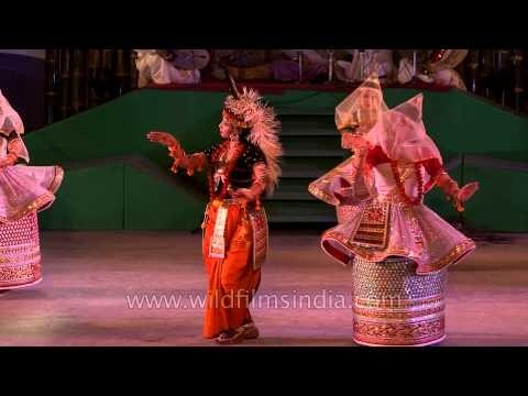 Lord Krishna dances with Radha in Basanta Raas, Sangai Festival'13