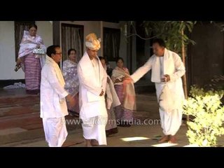 Bor Jatra: groom's first steps towards his bride's house