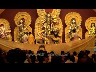 Maha Ashtami prayers ; Kolkata Durga puja