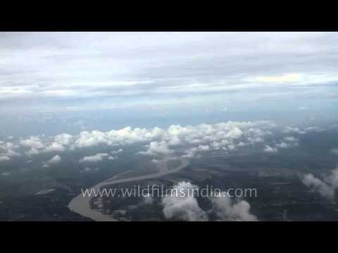 Kolkata: Skyview of Hooghly River through Clouds