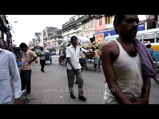 Traffic and Chaat stalls: Kolkata during Puja