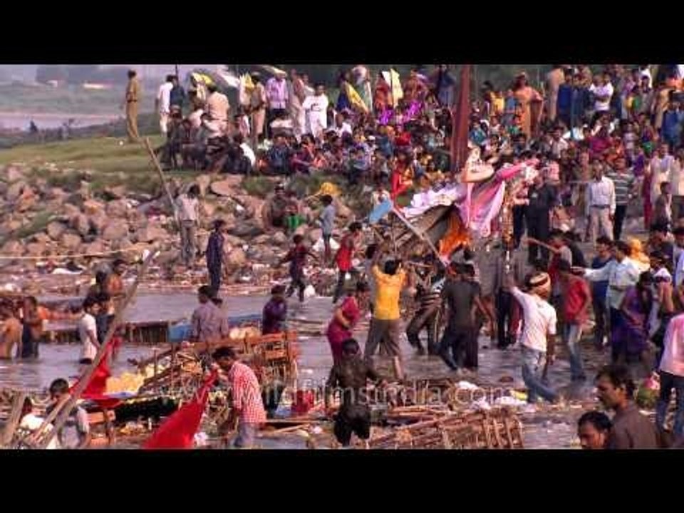 Engineering feat: Visarjan at Yamuna on a crane