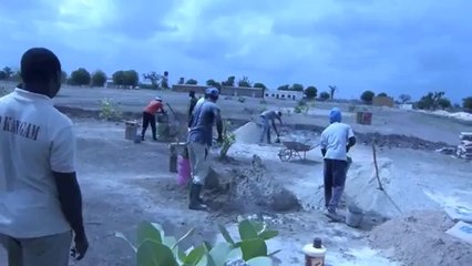 Le chantier de la clôture du collège de Mbodiène (Sénégal), 12 août 2014