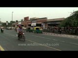 Pathway near Vishwavidyalaya metro stations