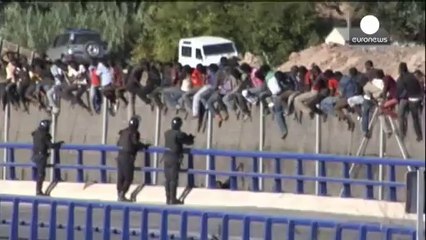 İspanya yine Afrikalı kaçak göçmen akınına uğradı