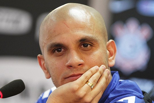 Lateral explica um dos possíveis motivos para a atitude de Petros