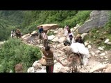 Sikh pilgrims on the way to the Land of Gods : Hemkund Sahib, Chamoli