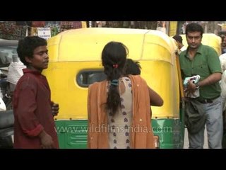 Family fued or street fight, in Chandni Chowk?