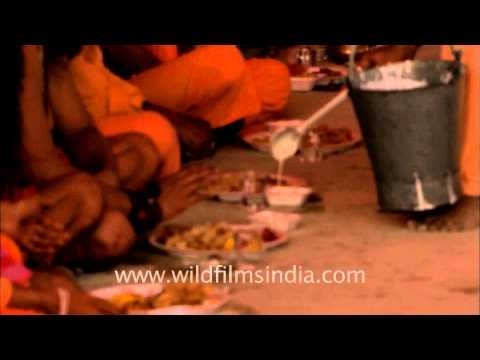 Huge crowds arrive for Samashti Bhandara at Maha Shivratri