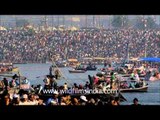Lakhs of devotees converged to the Holy ghats of Allahbad during Maha Kumbh