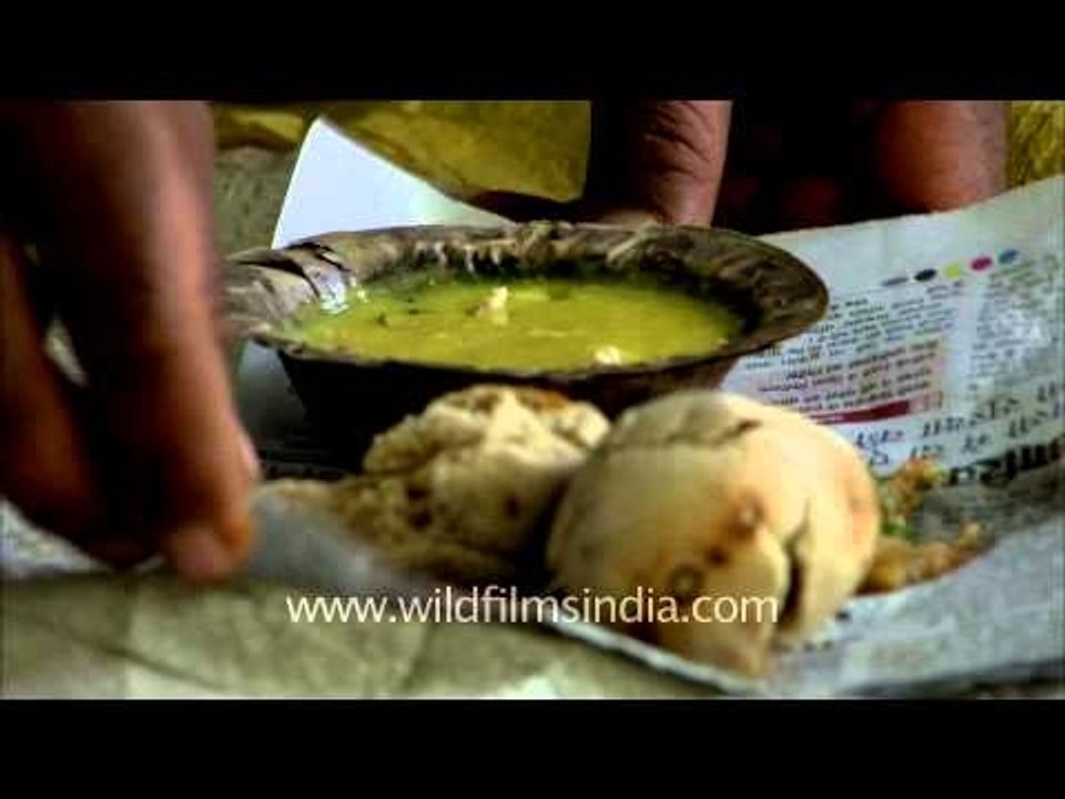 Litti Chokha : A Traditional Main Course Platter from the State of Bihar