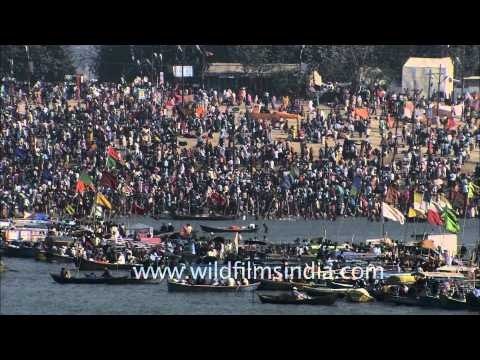 Huge crowds arrive for the holy dip on Maha Kumbh