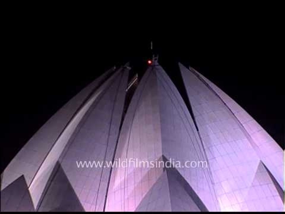 Lotus Temple : One of the greatest pieces of architecture in New Delhi