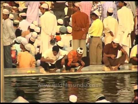 Muslims having ritual bath before praying at Jama Masjid