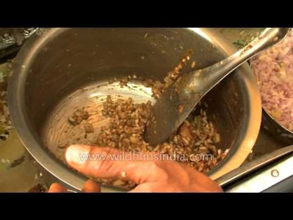 Bhelpuri : A savoury Indian snack