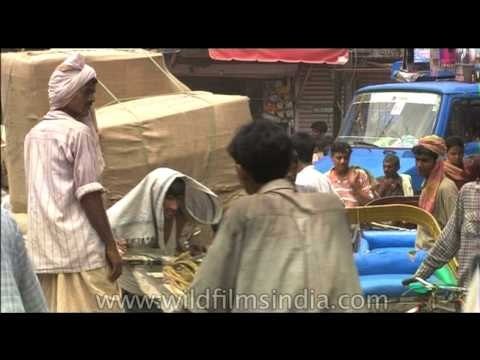 Crowded and buzzes Sadar bazar, old Delhi