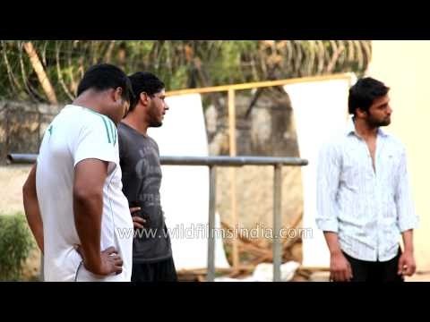 Funny warm-up session of Indian Pehelwans - hugging or preparing to fight?