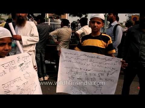 Protesters holding placards and Slogans outside AIIMS Hospital