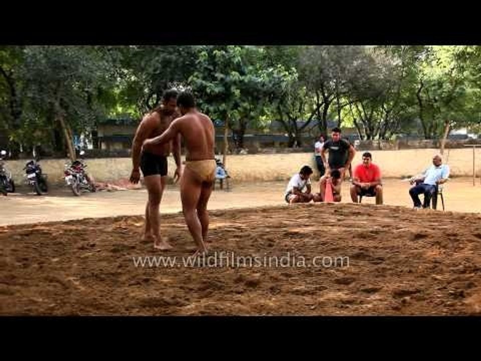 Kushti practice at Akhara