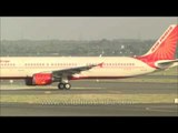 SpiceJet waits for Air India plane to land at Delhi airport