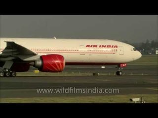 Indian Airlines aeroplane 'Karnataka' in close up!