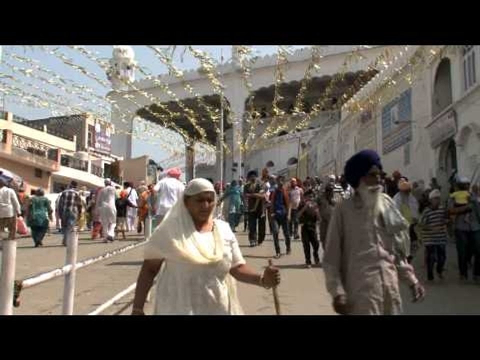 Sikh pilgrims arrive in Gurudwara Takht Sri Kesgarh Sahib on the occasion of Vaisakhi