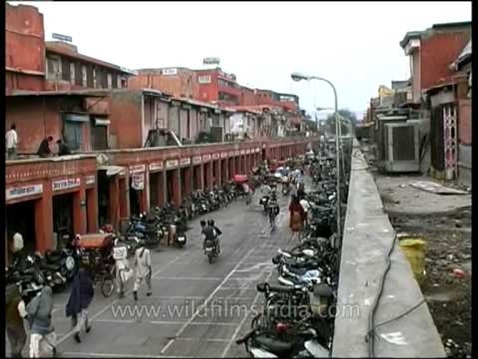 Man selling sugarcane juice in the streets of Rajasthan