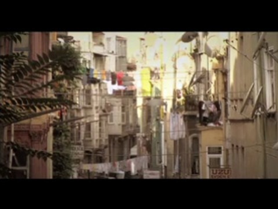 Teslimiyet - Fragman