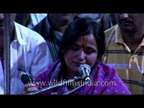 Devotees singing hymns at a Hindu temple in Jodhpur
