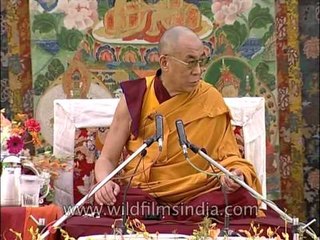 Dalai Lama offers words of wisdom and prayer