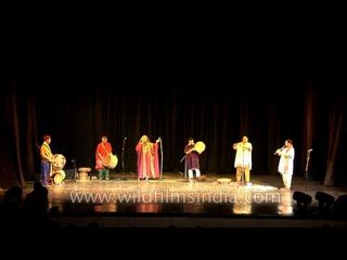 下载视频: Musicians from Africa performing at African Festival in Delhi