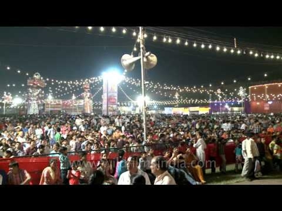 Dussehra time lapse at Red fort
