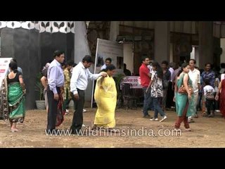 National dress for Indian women - the saree, is not suited for this!